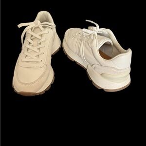 Cream Sneakers with White Laces